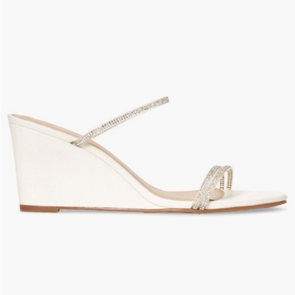 NEW Just Fab Rhinestone Perrie Minimalist White Wedge Heel Slip-on Sandal - Picture 2 of 12